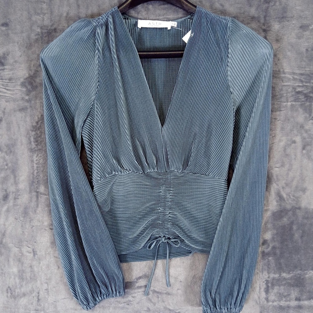 ASTR The Label Blouse Womens‎ Small Green Slate Pleated Surplice Top ACT16865B